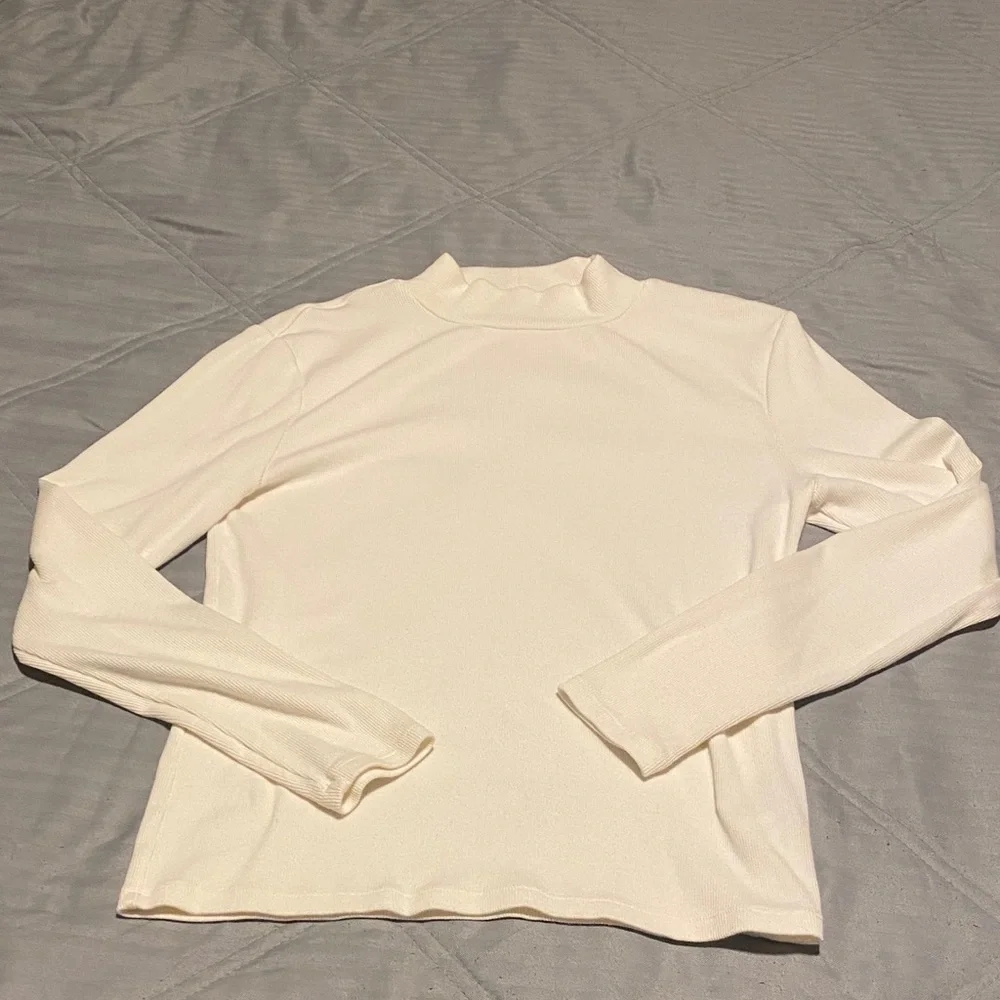 GAP Cream Ribbed Long Sleeve Tee Size Large - Picture 1 of 3